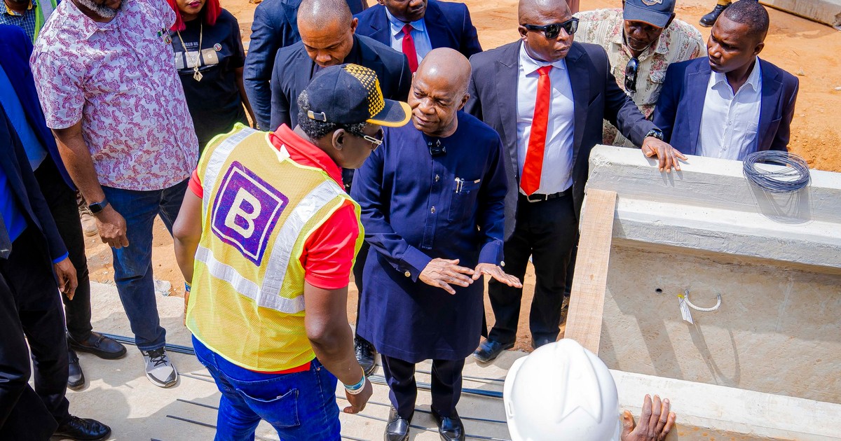 Otti commissions 67km Umuahia-Uzuakoli-Akara-Ohafia Road for rehabilitation - Vimarsana News