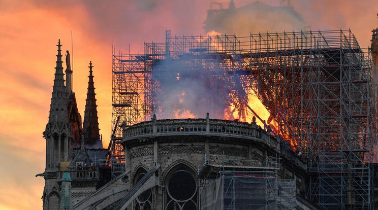 Rövidzárlat okozhatta a Notre-Dame-ban a tüzet / Fotó: Northfoto