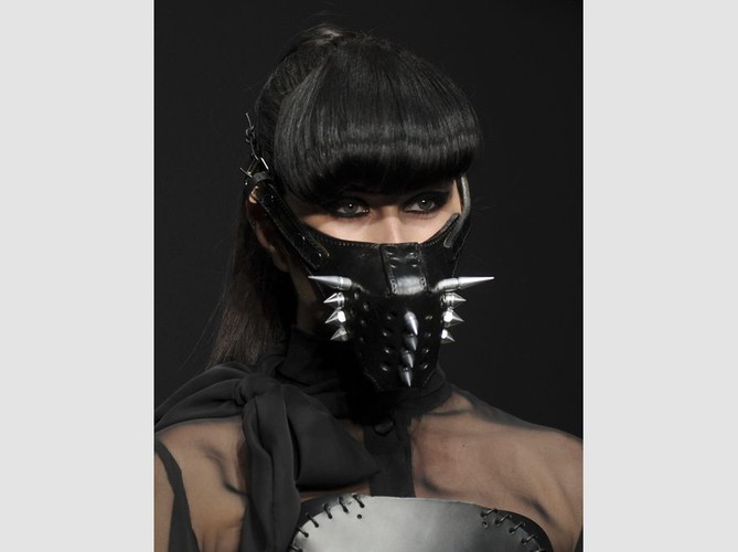 Sado maso na wybiegu: Gianfranco Reni na Mercedes Benz Dfashion w Meksyku