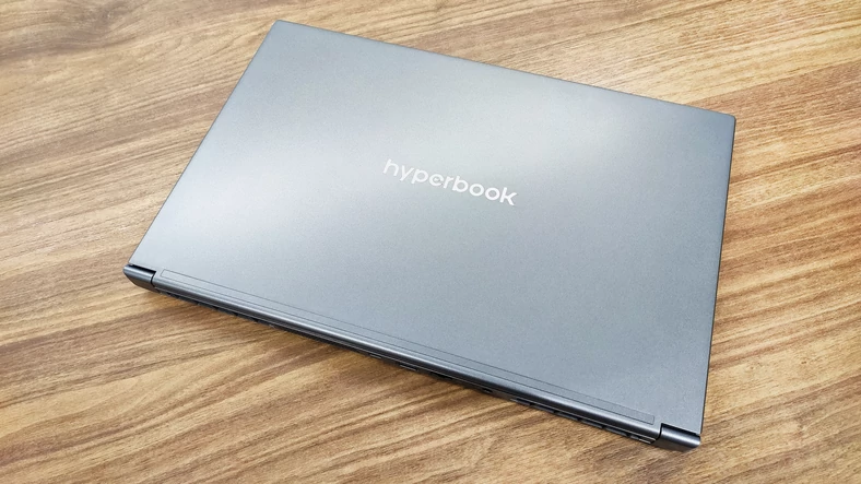 Hyperbook Pulsar V15 – klapa matrcy