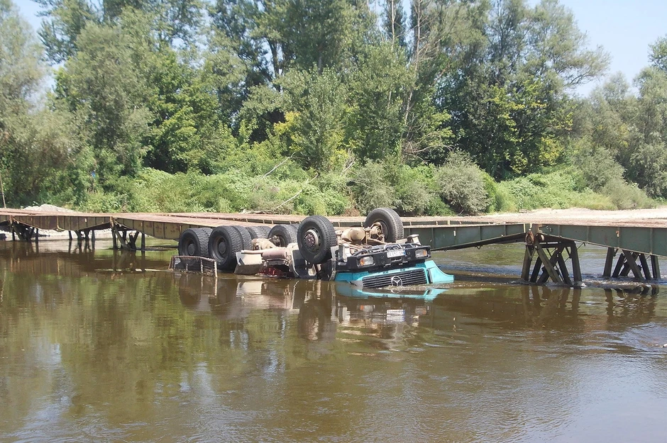 U prevrnutom kamionu poginuo Dragan Stojanović
