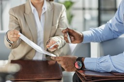 Czy umowa pożyczki podlega opodatkowaniu podatkiem VAT, jeśli jest objęta podatkiem od czynności cywilnoprawnych?