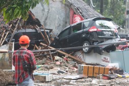 Tsunami w Indonezji