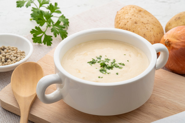 Zupa krem z białych warzyw smakuje wybornie.