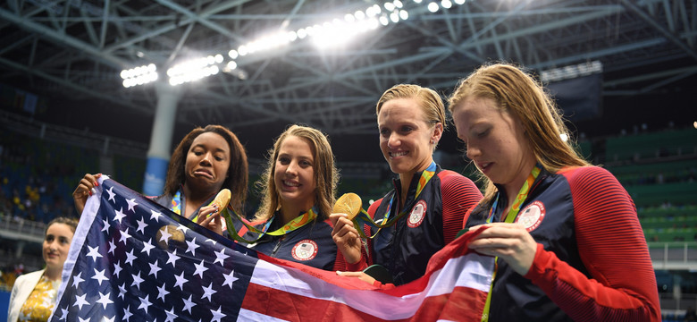 Pływacka sztafeta kobiet zdobyła tysięczny złoty medal dla USA