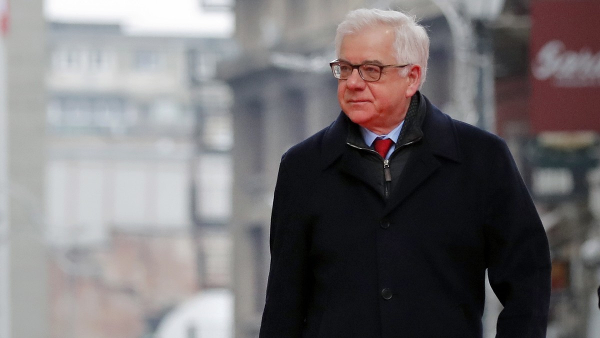 Szef polskiego MSZ, Jacek Czaputowicz rozmawiał wczoraj telefonicznie z ministrem spraw zagranicznych Chile, Roberto Ampuero Espinozą o sytuacji w Wenezueli. Czaputowicz wskazał, że Polska zamierza uznać Juana Guaido za tymczasowego prezydenta Wenezueli.