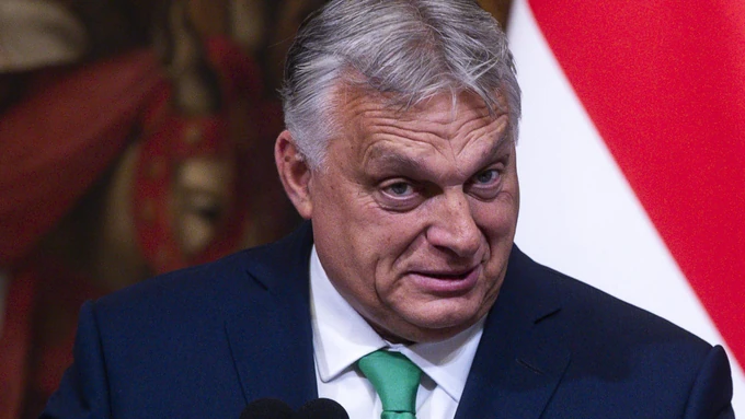 Mađari dobijaju i 14. PENZIJU ove godine i TO JE TEK POČETAK: Orban ima plan i spreman je da POTROŠI MILIJARDE!