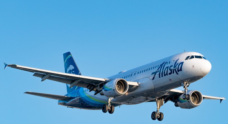 Alaska Airlines Airbus A320-214 in flight.AaronP/Bauer-Griffin / Contributor/ GC Images