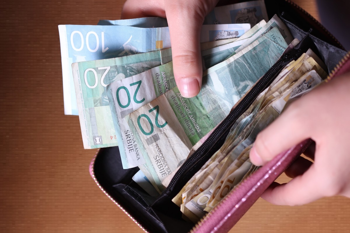 Država ponovo deli novac: Građanima!? U Ministarstvu finansija kažu da razmišljaju o dodatnoj podršci koja je prošle godine bila 100 evra