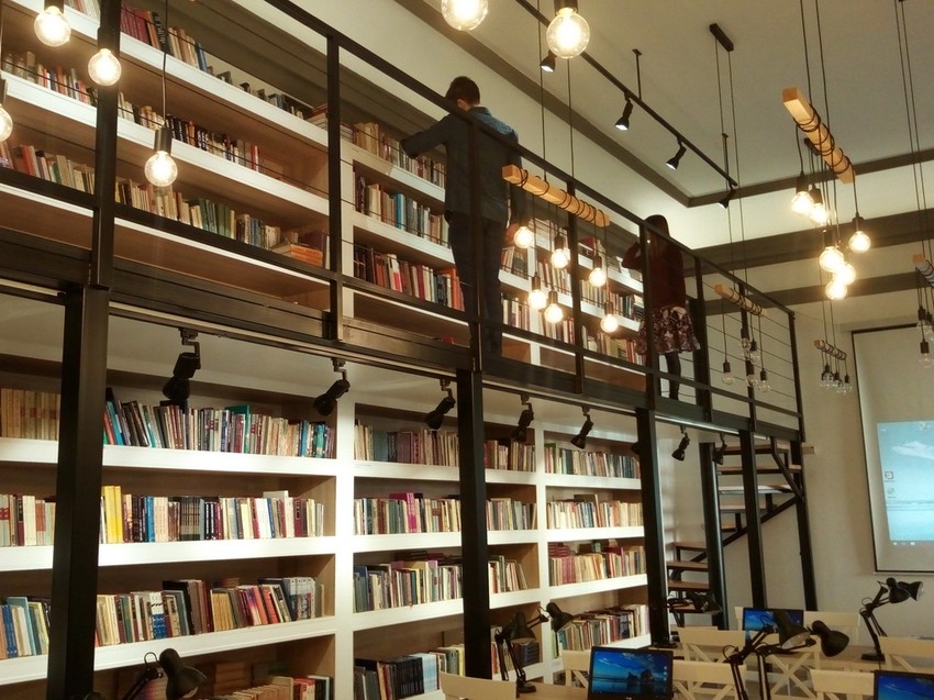 Fond biblioteke je 25.000 knjiga