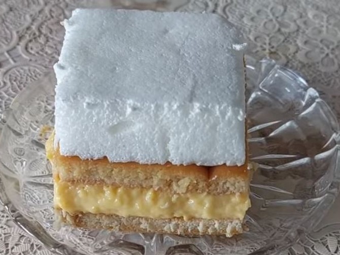 Domaća krempita sa jajima i keksom: Recept za najkremastiju starinsku poslasticu