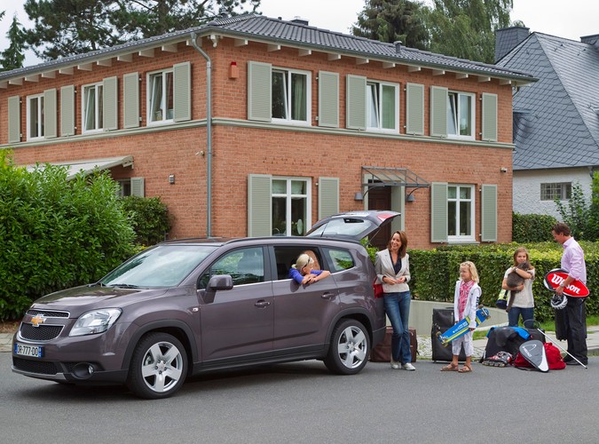 Pierwszy europejski model Chevroleta wśród vanów już wkrótce zadebiutuje na polskim rynku. Od początku przyszłego roku będzie można składać zamówienia u dilerów na Orlando. W salonach pojawi się on najpóźniej w marcu 2011 roku