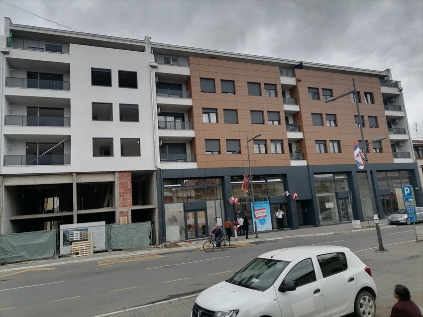 Cena kvadrata novogradnje u Valjevu dostigla je 1.500 evra, ali su poskupeli i polovni stanovi, pa se pojedini prodaju po ceni od 1.000 evra po kvadratu