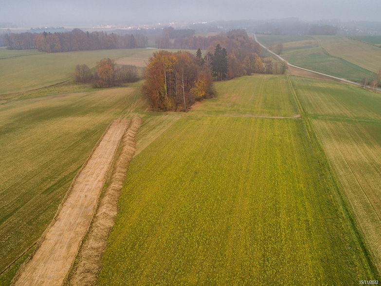 Budowa drogi ekspresowej S-1 - odcinek Dankowice - węzeł Suchy Potok - zdjęcia z drona - 15.11.2022 - autor: GDDKiA