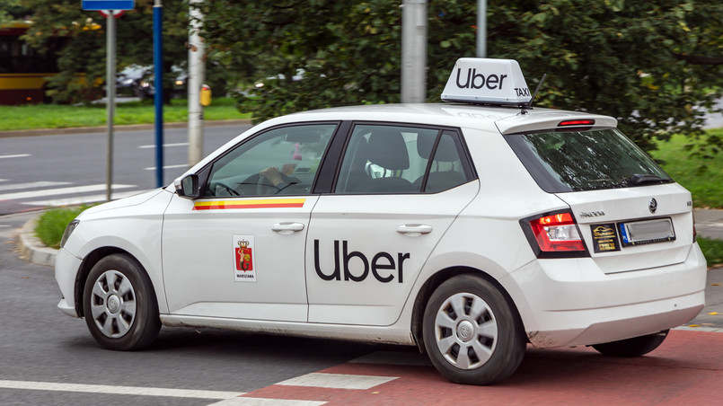 Uber warszawa taxi taksówka przewóz osób