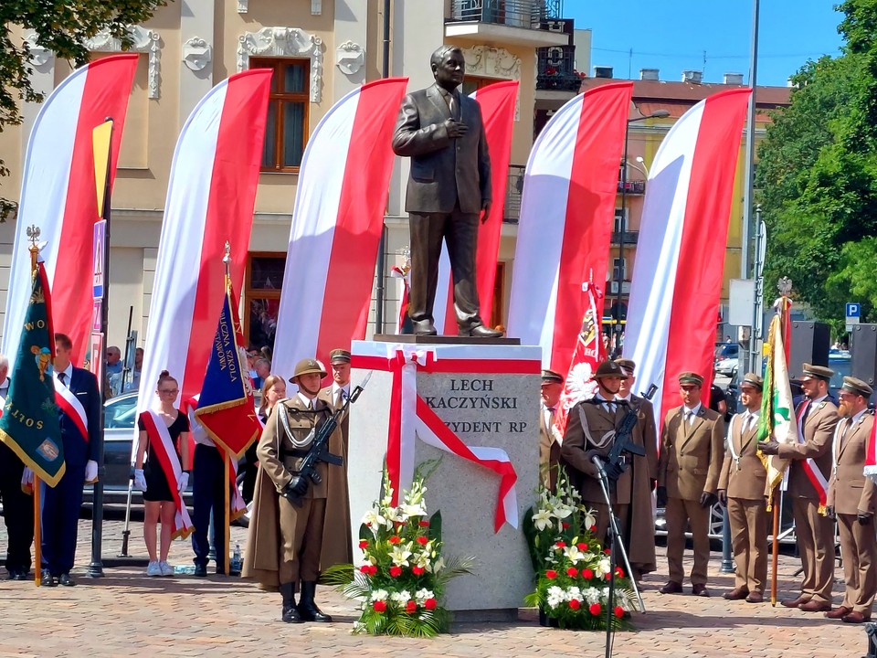 Odsłonięcie pomnika Lecha Kaczyńskiego w Tarnowie