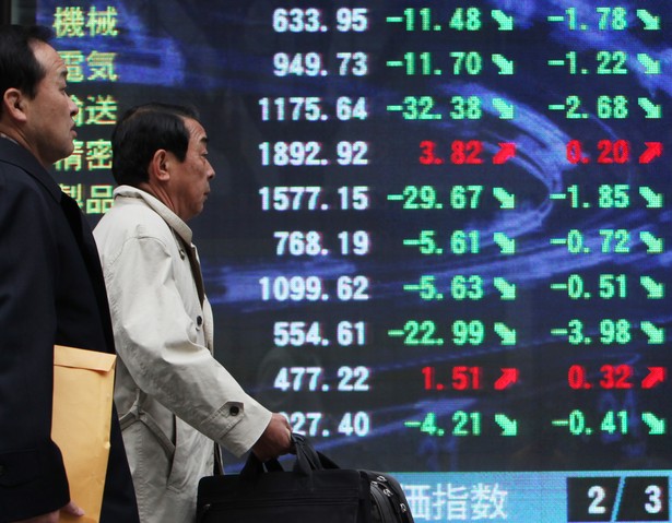 Indeks Nikkei 225 spadł na zamknięciu o 3,55 proc. i wyniósł 8824,06 pkt. Jest to największy spadek tego indeksu od 3 miesięcy. Fot. Bloomberg