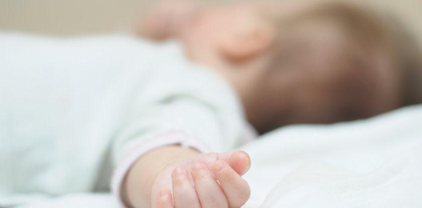 26-latek wykorzystał seksualnie niemowlę? Matka odkryła straszną prawdę o córeczce i swoim znajomym