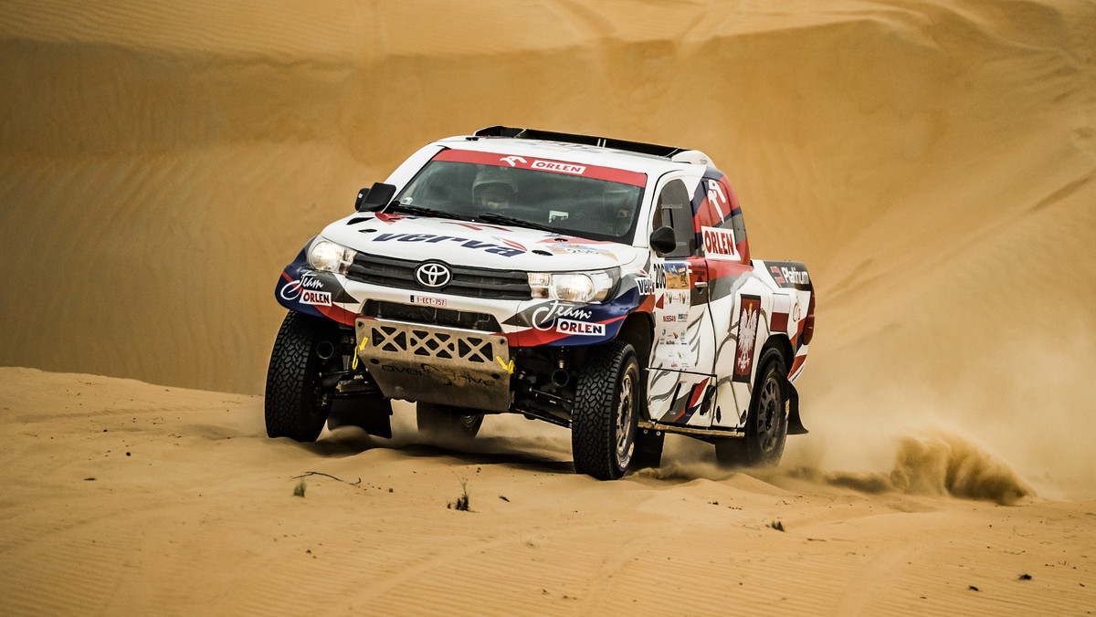 Marek Dąbrowski i Jacek Czachor już w poniedziałek wystartują w katarskim klasyku - Sealine Cross Country Rally. Skład Orlen Team uzupełnia będący w dobrej formie Kuba Piątek. Przed Polakami pięć etapów pustynnej rywalizacji z najlepszymi zawodnikami na świecie.