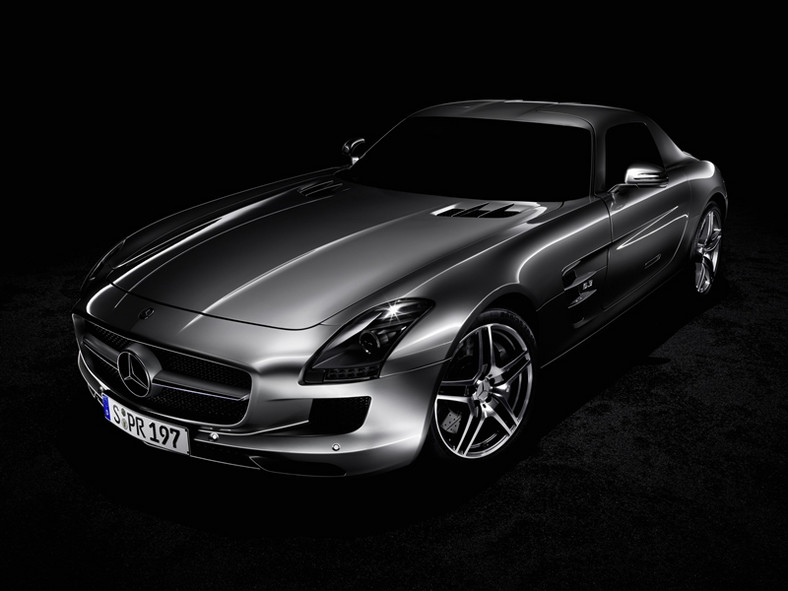 Mercedes SLS AMG w całej okazałaości