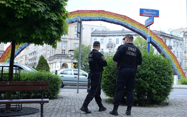 Strażnika miejskiego życie bez fotoradaru. Samorządy szukają im nowych zajęć