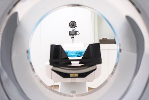 Apósom holnap megy PET CT-re, meddig nem érintkezhet kisgyerekkel? Az orvos válaszol