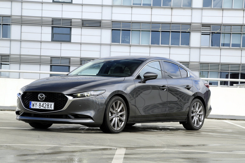 Mazda 3 Sedan 2.0 Skyactiv-G Hikari