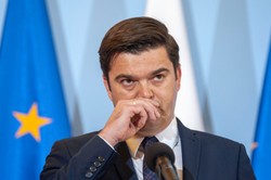 Liczba testów "centralnie ustalana"? Jest KOMENTARZ resortu zdrowia [WIDEO]