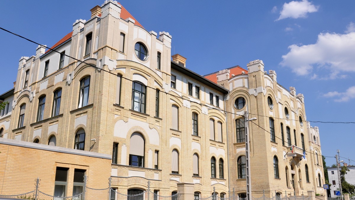 Mi történik? Péntek óta nincs víz és fűtés az Uzsoki Utcai Kórházban
