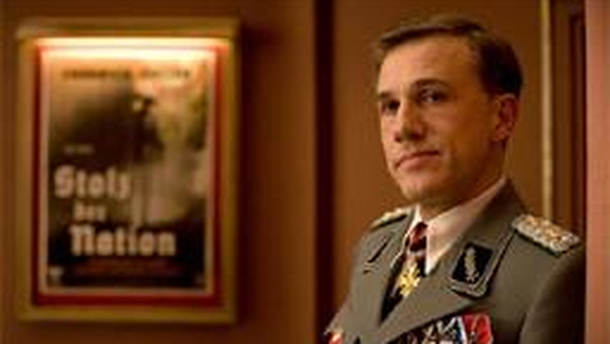 Christoph Waltz, który zbiera pochlebne recenzje za rolę w "Bękartach wojny", zastąpi Nicolasa Cage'a w obrazie "The Green Hornet".