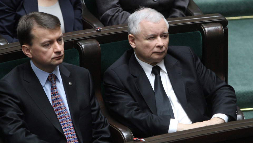 Mariusz Błaszczak i Jarosław Kaczyński,fot.PAP/Radek Pietruszka