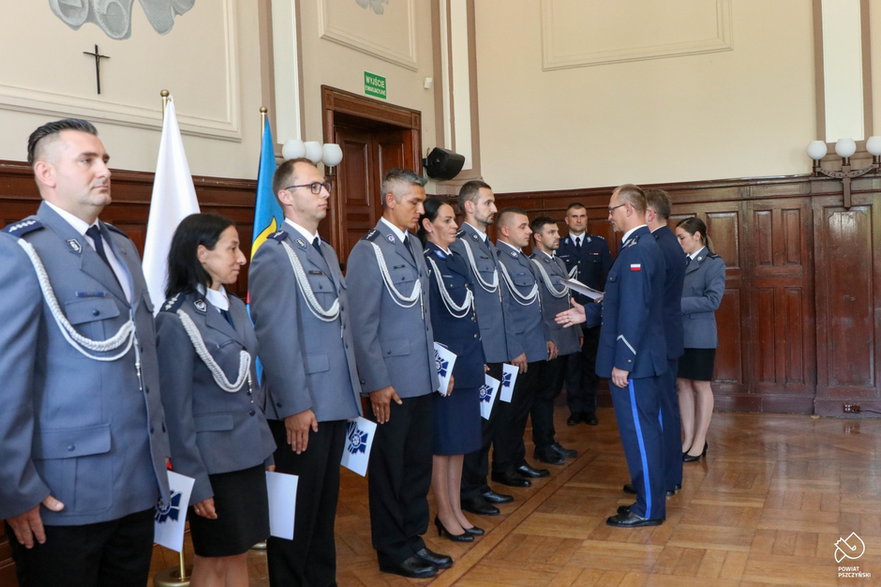 Święto policji w Pszczynie i awanse funkcjonariuszy - 20.07.2022 - autor: powiat