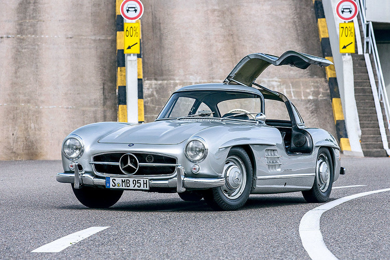 2 – Mercedes 300 SL (1954-63)