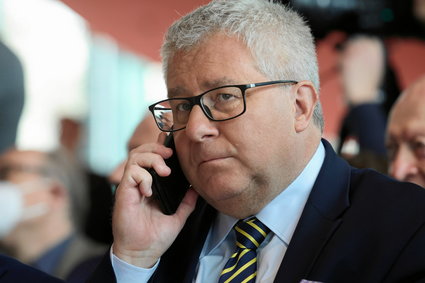 Ryszard Czarnecki: oddałem 100 tys. euro; wziąłem na klatę błędy asystentów