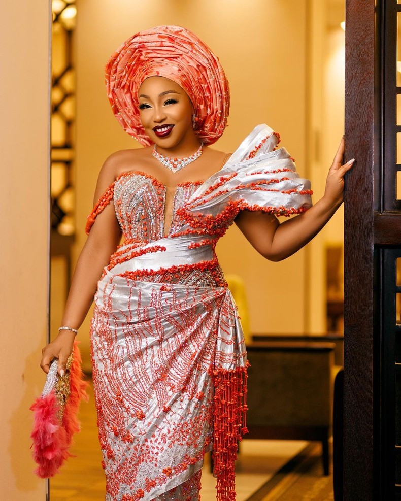 Rita Dominic's second look [Instagram/Tubo]