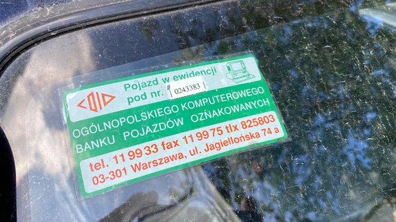 Czarne tablice - jakie auta wciąż je mają?