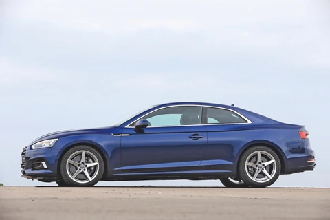 Audi A5 Kontra Bmw 430I - Brakuje Tylko Dwóch Cylindrów