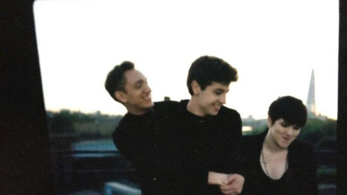 Najnowszy krążek grupy The xx zatytułowany "Coexist" zadebiutował na szczycie listy brytyjskiej listy sprzedaży płyt.