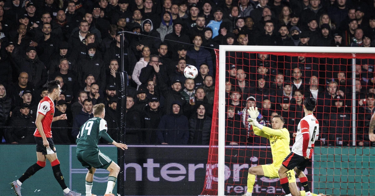 Liga Europy. Trzeci gol Świderskiego, debiut Ziółkowskiego, czerwona kartka Kędziory