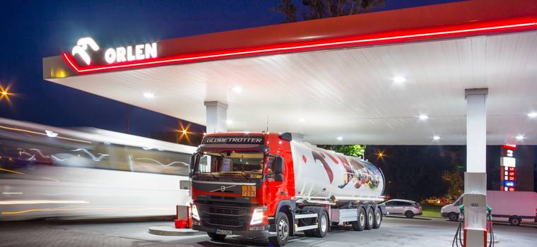 Orlen planuje systematyczne obniżki cen paliw; stacje będą funkcjonować normalnie