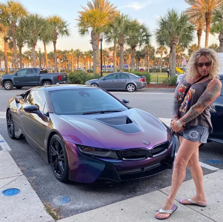 Roberta se podvrgla operaciji promene pola i razvela od supruge