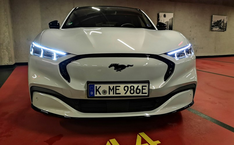 Ford Mustang Mach-E AWD 98 kWh