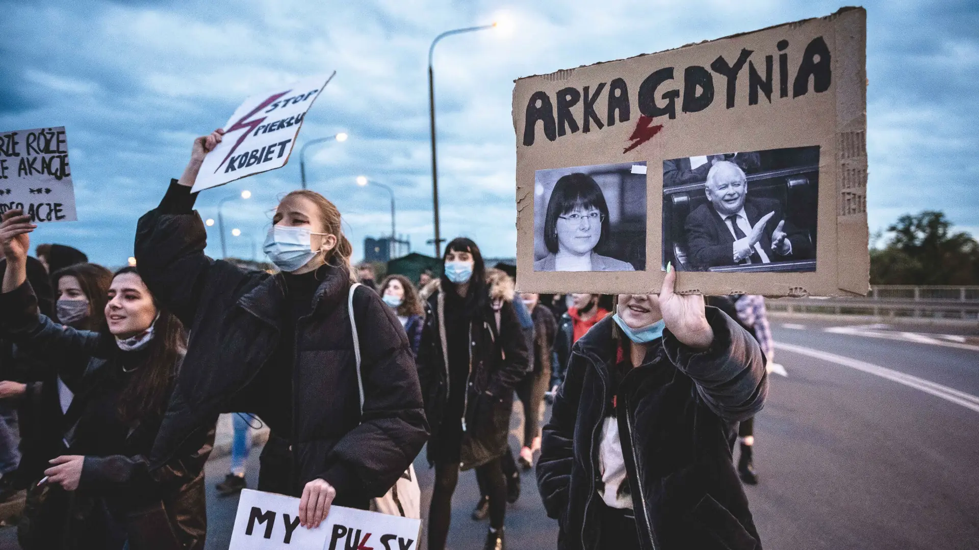 19-latka z Gliwic wezwana na policję za organizację Strajku Kobiet.