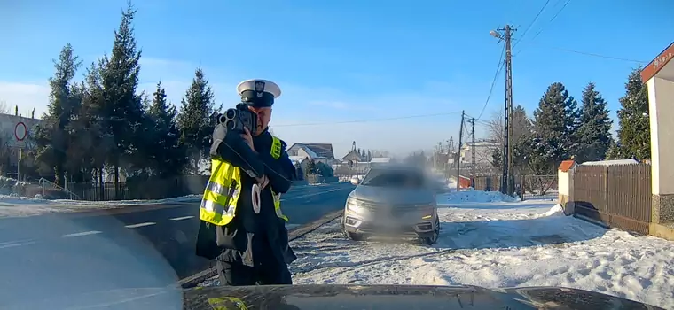 Inspektorzy CANARD złowili prawdziwy "kąsek". Nie tylko policjanci mogą stać i "suszyć"