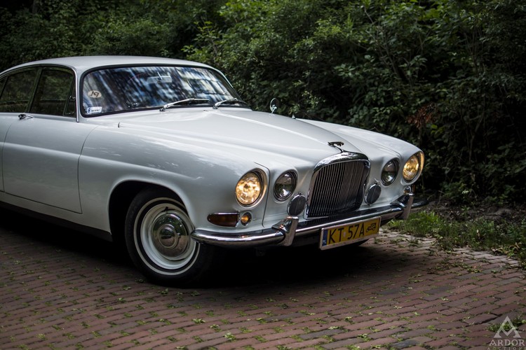 Jaguar mark X