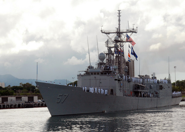 Amerykańska fregata, fot. MC3 Michael A. Lantron/U.S. Navy via Bloomberg News