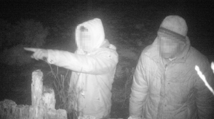 Vadállatok helyett tolvajokat vett fel az erdei kamera / Fotó: police.hu