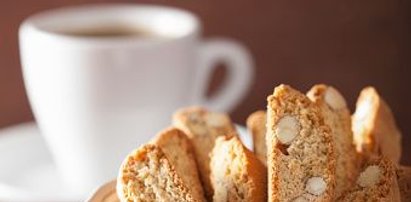 Cantuccini — włoskie ciasteczka migdałowe