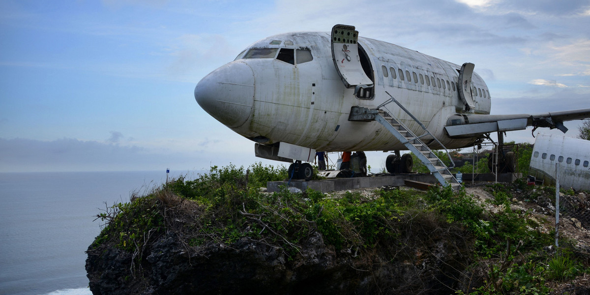 Nieużywany 737 stał się atrakcją turystyczną na Bali.