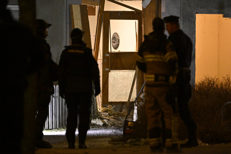 Policja sprawdza teren po eksplozji w Handen